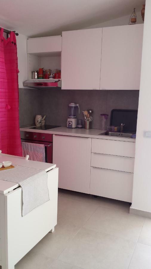 Apartment Robic Vir Exterior photo